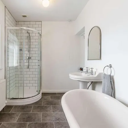 5 Bed In Richmond Oc-81457