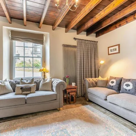 5 Bed In Richmond Oc-81457 Ferienhaus