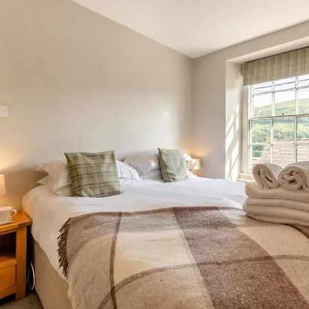 5 Bed In Richmond Oc-81457 *